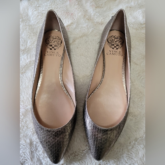 Vince Camuto Alley Pointy Toe Flat - Picture 2 of 6